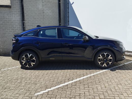 Citroën C4 1.2 Hybrid 136 Plus ActivLease financial lease