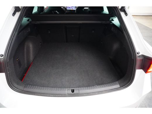 CUPRA Leon Sportstourer 1.4 e-Hybrid 245 pk VZ Performance | Achteruitrijcamera | Apple Carplay/Android Auto|telefooninte... ActivLease financial lease