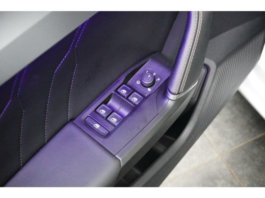 CUPRA Leon Sportstourer 1.4 e-Hybrid 245 pk VZ Performance | Achteruitrijcamera | Apple Carplay/Android Auto|telefooninte... ActivLease financial lease