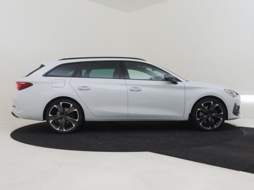 CUPRA Leon Sportstourer 1.4 e-Hybrid VZ Performance 245pk Camera achter | Adaptief cruise control | Navigatie | Park assi... ActivLease financial lease