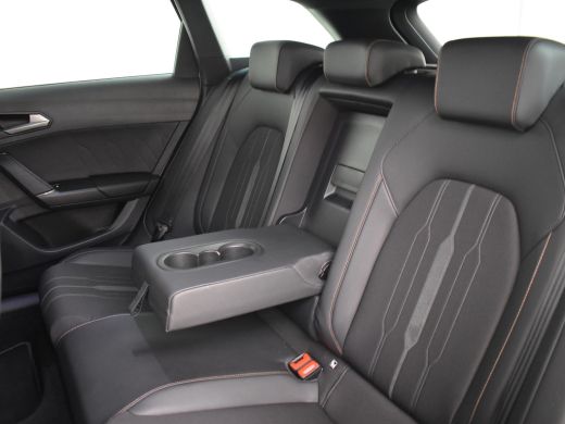 CUPRA Leon Sportstourer 1.4 e-Hybrid VZ Performance 245pk Camera achter | Adaptief cruise control | Navigatie | Park assi... ActivLease financial lease