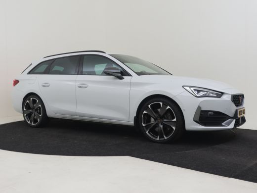 CUPRA Leon Sportstourer 1.4 e-Hybrid VZ Performance 245pk Camera achter | Adaptief cruise control | Navigatie | Park assi... ActivLease financial lease