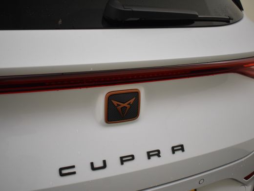 CUPRA Leon Sportstourer 1.4 e-Hybrid VZ Performance 245pk Camera achter | Adaptief cruise control | Navigatie | Park assi... ActivLease financial lease