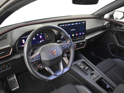 CUPRA Leon Sportstourer 1.4 e-Hybrid VZ Performance 245pk Camera achter | Adaptief cruise control | Navigatie | Park assi... ActivLease financial lease