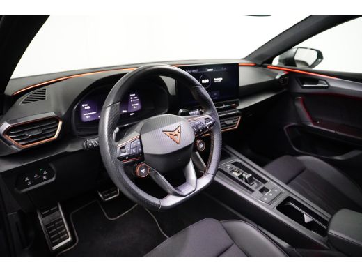 CUPRA Leon Sportstourer 1.4 e-Hybrid VZ Performance 245PK | Lichtmetalen velgen 19" | Trekhaak | ActivLease financial lease