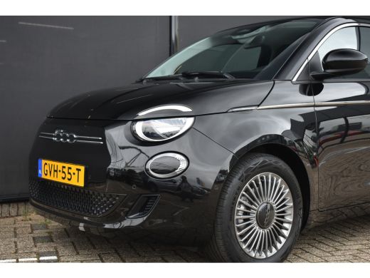Fiat 500e Urban 42 kWh 3 Fase | Pack Style | Keyless-Start | 16"LMV | Cruise Control | Climate Control | !! ActivLease financial lease