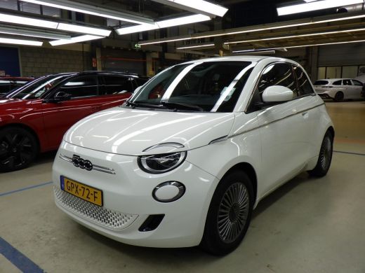 Fiat 500e Urban 42 kWh 3 Fase | Pack Style | Keyless-Start | 17"LMV | Cruise Control | Chrome | !!