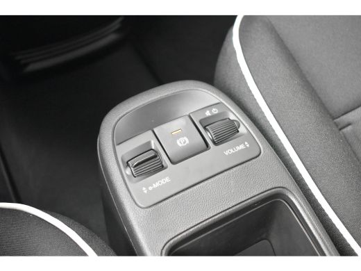 Fiat 500e Urban 42 kWh 3 Fase | Pack Style | Keyless-Start | 17"LMV | Cruise Control | Chrome | !! ActivLease financial lease