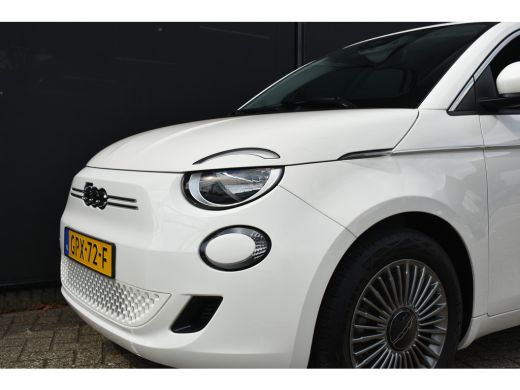 Fiat 500e Urban 42 kWh 3 Fase | Pack Style | Keyless-Start | 17"LMV | Cruise Control | Chrome | !! ActivLease financial lease