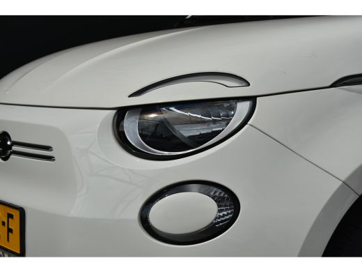 Fiat 500e Urban 42 kWh 3 Fase | Pack Style | Keyless-Start | 17"LMV | Cruise Control | Chrome | !! ActivLease financial lease