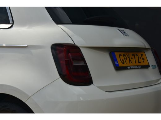 Fiat 500e Urban 42 kWh 3 Fase | Pack Style | Keyless-Start | 17"LMV | Cruise Control | Chrome | !! ActivLease financial lease