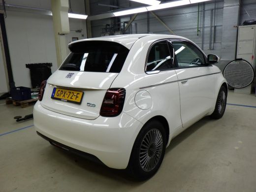 Fiat 500e Urban 42 kWh 3 Fase | Pack Style | Keyless-Start | 17"LMV | Cruise Control | Chrome | !! ActivLease financial lease