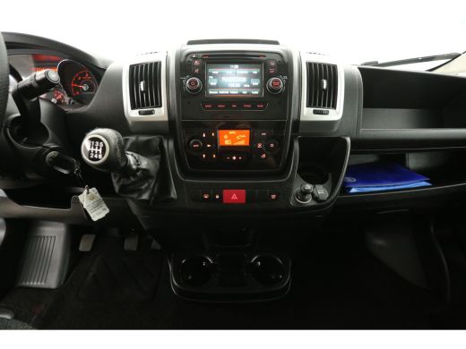 Fiat Ducato 33 2.3 MultiJet L3H2 Airco Camera Cruise Navigatie 3 Persoons Elektrpakket Trekhaak ActivLease financial lease