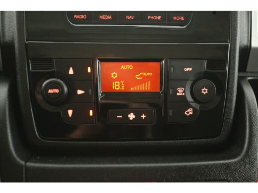 Fiat Ducato 33 2.3 MultiJet L3H2 Airco Camera Cruise Navigatie 3 Persoons Elektrpakket Trekhaak ActivLease financial lease
