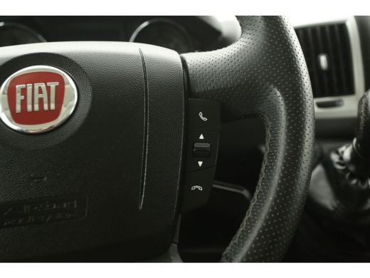 Fiat Ducato 33 2.3 MultiJet L3H2 Airco Camera Cruise Navigatie 3 Persoons Elektrpakket Trekhaak ActivLease financial lease