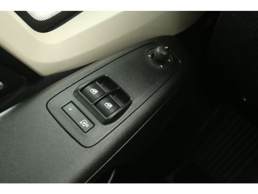Fiat Ducato 33 2.3 MultiJet L3H2 Airco Camera Cruise Navigatie 3 Persoons Elektrpakket Trekhaak ActivLease financial lease