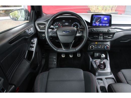 Ford Focus 1.0 EcoBoost ST Line Business | Trekhaak | Park Assist | Navigatie ActivLease financial lease
