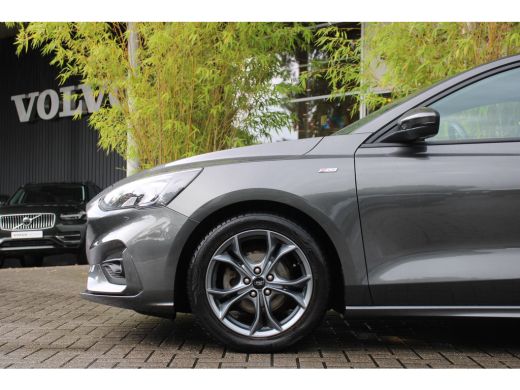 Ford Focus 1.0 EcoBoost ST Line Business | Trekhaak | Park Assist | Navigatie ActivLease financial lease