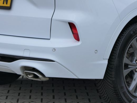 Ford Kuga 1.5 EcoBoost ST-Line | Trekhaak | Adaptive Cruise | BLIS | Winterpack | DAB | LED | Navigatie ActivLease financial lease