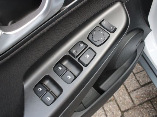 Hyundai Kona 1.0 T-GDI Fashion | Navigatiesysteem full map | Passagiersstoel in hoogte verstelbaar | Trekhaak ActivLease financial lease