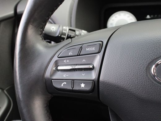Hyundai Kona 1.0 T-GDI Fashion | Navigatiesysteem full map | Passagiersstoel in hoogte verstelbaar | Trekhaak ActivLease financial lease