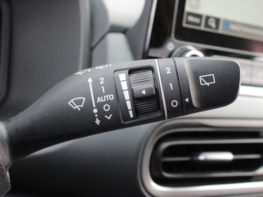 Hyundai Kona 1.0 T-GDI Fashion | Navigatiesysteem full map | Passagiersstoel in hoogte verstelbaar | Trekhaak ActivLease financial lease