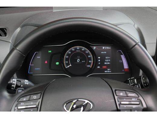 Hyundai Kona EV Fashion 64 kWh | BTW auto / 12% bijtelling | Trekhaak | Achteruitrijcamera | Adaptieve Cruise ... ActivLease financial lease