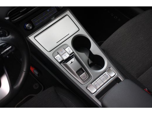 Hyundai Kona EV Fashion 64 kWh | BTW auto / 12% bijtelling | Trekhaak | Achteruitrijcamera | Adaptieve Cruise ... ActivLease financial lease