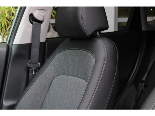 Hyundai Kona EV Fashion 64 kWh | BTW auto / 12% bijtelling | Trekhaak | Achteruitrijcamera | Adaptieve Cruise ... ActivLease financial lease