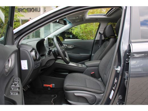 Hyundai Kona EV Fashion 64 kWh | BTW auto / 12% bijtelling | Trekhaak | Achteruitrijcamera | Adaptieve Cruise ... ActivLease financial lease