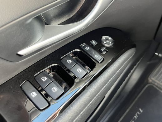 Hyundai Tucson 1.6 T-GDI 265pk PHEV Premium Sky 4WD | Leder | Schuif kanteldak | Keyless | Navigatie | Elektrisc... ActivLease financial lease