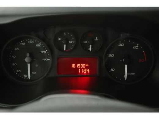Iveco Daily 35S14 2.3 410 | Foodtruck | Bezorgauto | Verkoopwagen | Bakwagen | Zijdeur | Camper | Inrichting ... ActivLease financial lease