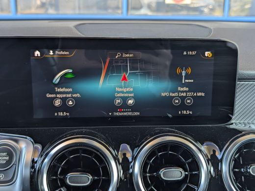 Mercedes-Benz GLB 180 AMG 7-Persoons | Trekhaak | Cruise Control | Camera ActivLease financial lease