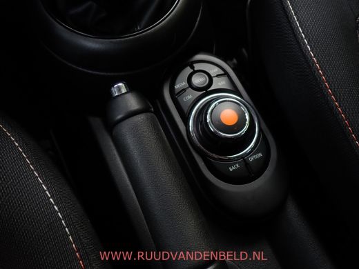 Mini One 1.5 Pepper NAVI / CARPLAY / PDC / CRUISE ActivLease financial lease