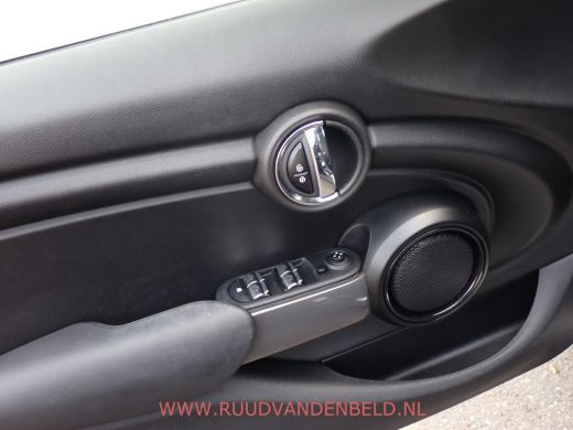 Mini One 1.5 Pepper NAVI / CARPLAY / PDC / CRUISE ActivLease financial lease