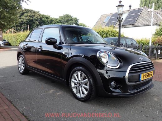 Mini One 1.5 Pepper NAVI / CARPLAY / PDC / CRUISE ActivLease financial lease