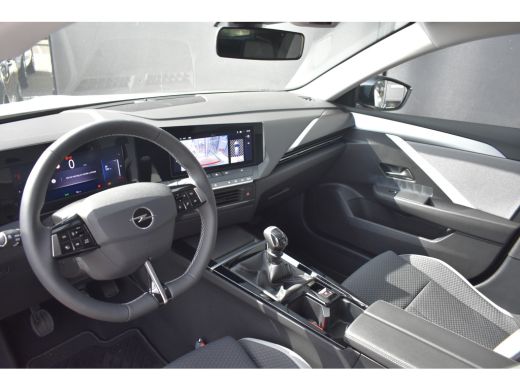 Opel Astra Sports Tourer 1.2 Turbo Business Edition 110pk DEMO-DEAL! | Navigatie | Achteruitrijcamera | Stuu... ActivLease financial lease