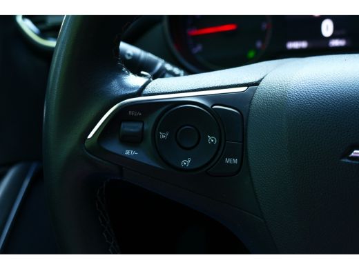 Opel Crossland 1.2 TURBO 110PK ULTIMATE / NAVI / ALCANTARA / LED / PDC / CLIMA / 17"LMV / CAMERA / AGR / KEYLESS... ActivLease financial lease