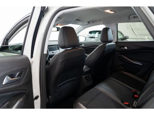Opel Grandland X 1.2 Turbo Automaat Business Executive | Navigatie | AGR | Parkeersensoren | Climate Controle | Ke... ActivLease financial lease