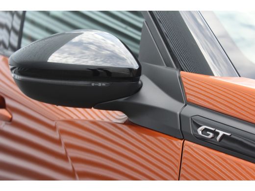 Peugeot 2008 1.2 PURETECH 130PK GT PACK AUTOMAAT / NAVI / LEDER / CLIMA / PDC / 18" LMV / CAMERA / ALCANTARA /... ActivLease financial lease