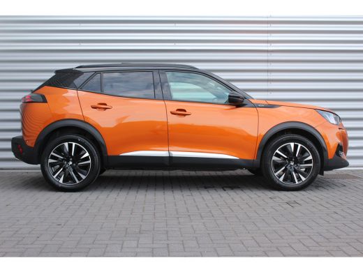 Peugeot 2008 1.2 PURETECH 130PK GT PACK AUTOMAAT / NAVI / LEDER / CLIMA / PDC / 18" LMV / CAMERA / ALCANTARA /... ActivLease financial lease