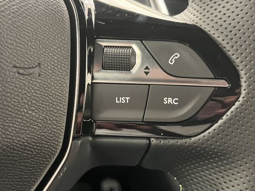 Peugeot 208 GT | Adaptieve cruise control met Stop&Go functie | Armsteunen op de voorportieren bekleed met ku... ActivLease financial lease