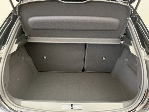 Peugeot 208 GT | Adaptieve cruise control met Stop&Go functie | Armsteunen op de voorportieren bekleed met ku... ActivLease financial lease