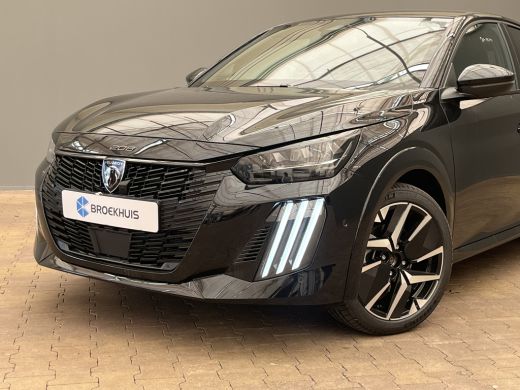 Peugeot 208 GT | Adaptieve cruise control met Stop&Go functie | Armsteunen op de voorportieren bekleed met ku... ActivLease financial lease