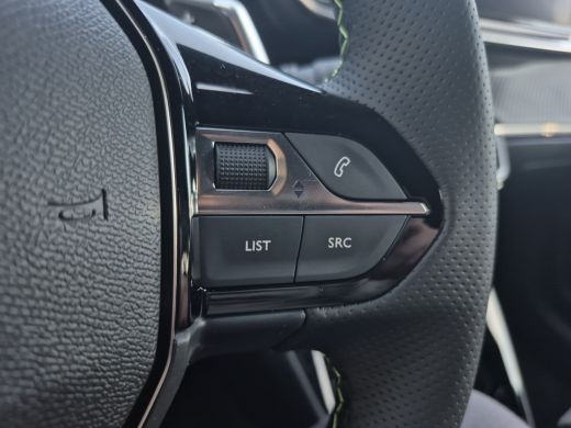 Peugeot 208 GT | Adaptieve cruise control met Stop&Go functie | Armsteunen op de voorportieren bekleed met ku... ActivLease financial lease