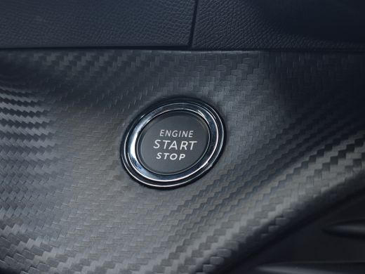 Peugeot 208 GT | Adaptieve cruise control met Stop&Go functie | Armsteunen op de voorportieren bekleed met ku... ActivLease financial lease