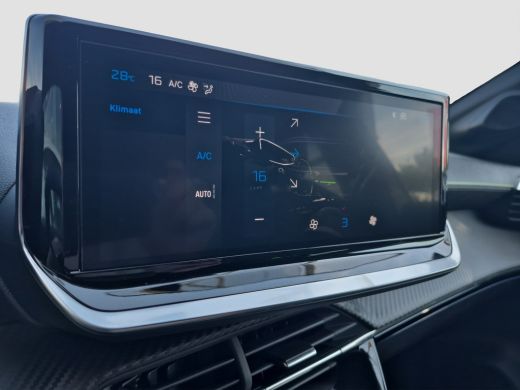 Peugeot 208 GT | Adaptieve cruise control met Stop&Go functie | Armsteunen op de voorportieren bekleed met ku... ActivLease financial lease