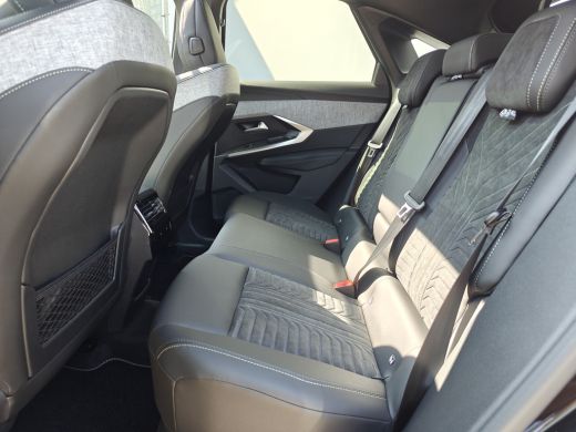 Peugeot 3008 1.2 Hybrid 145 GT | Achterstoelen verwarmd | Achteruitrijcamera | Cruise control adaptief met Sto... ActivLease financial lease