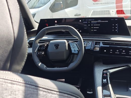 Peugeot 3008 1.2 Hybrid 145 GT | Achterstoelen verwarmd | Achteruitrijcamera | Cruise control adaptief met Sto... ActivLease financial lease