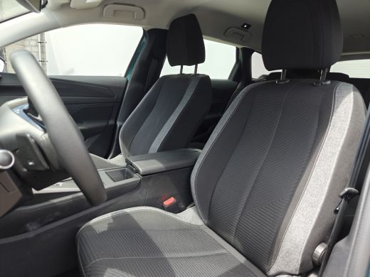 Peugeot 308 SW 1.6 Plug-in Hybrid 180 Active Pack Business | 17" lichtmetalen velgen 'CALGARY' | Apple Carpla... ActivLease financial lease
